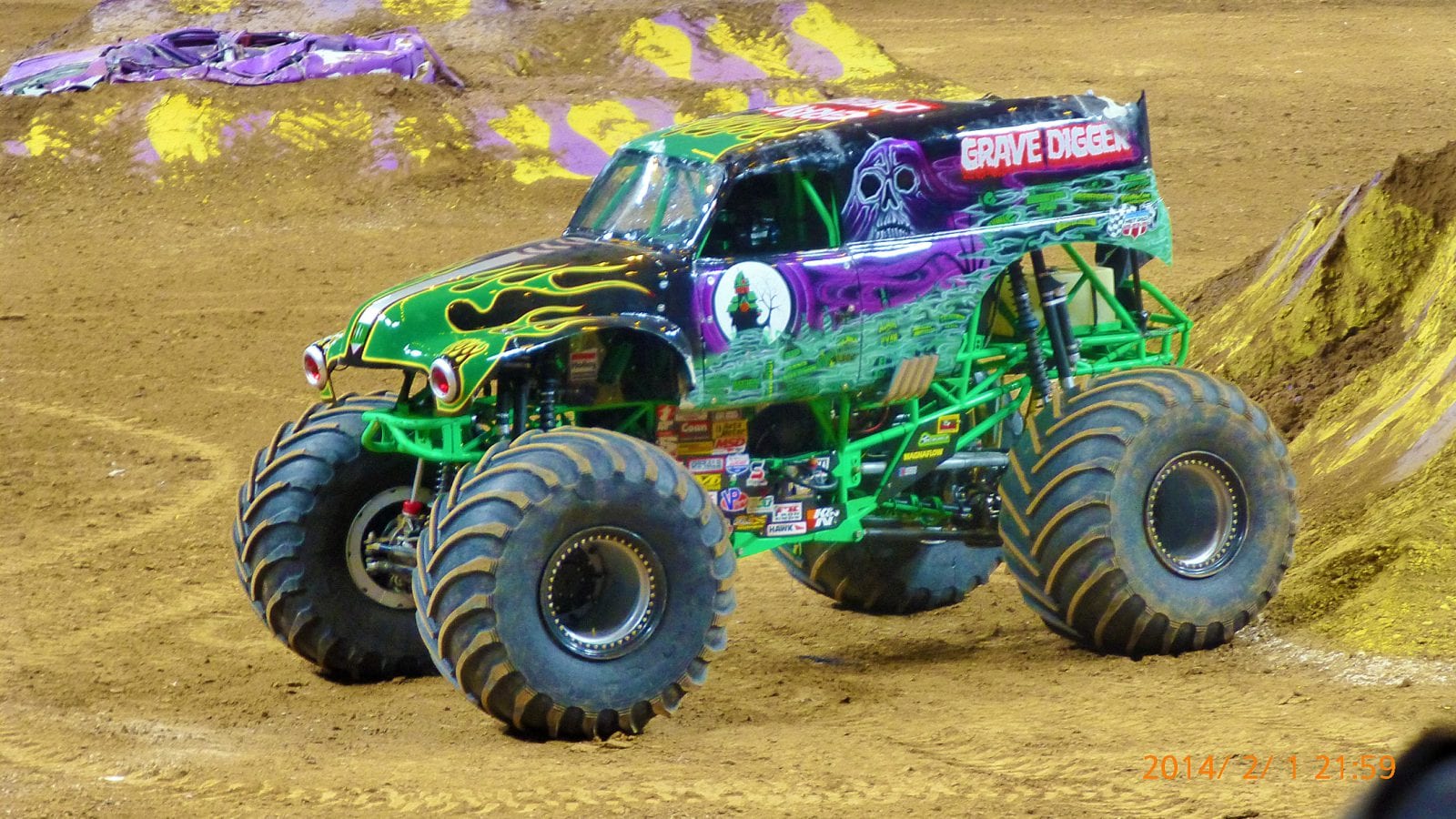 traxxas monster jam grave digger