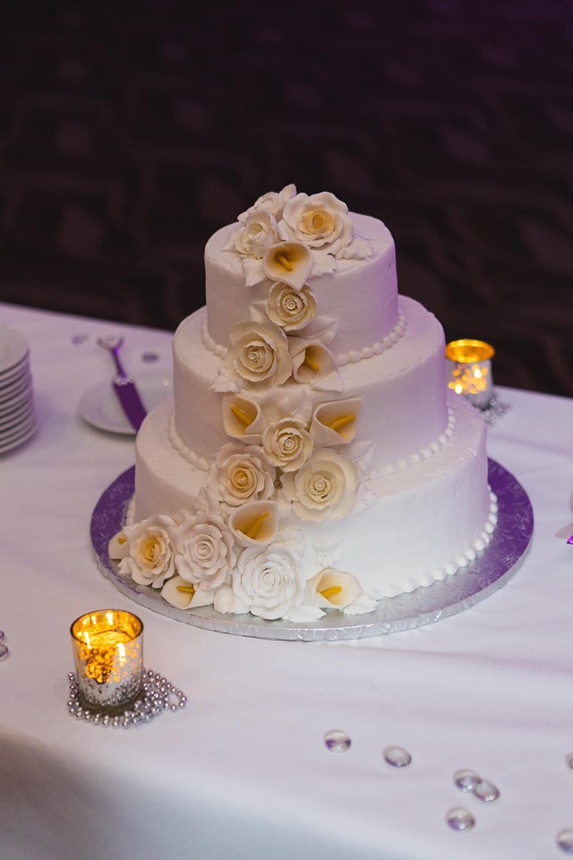 photo of wedding cake